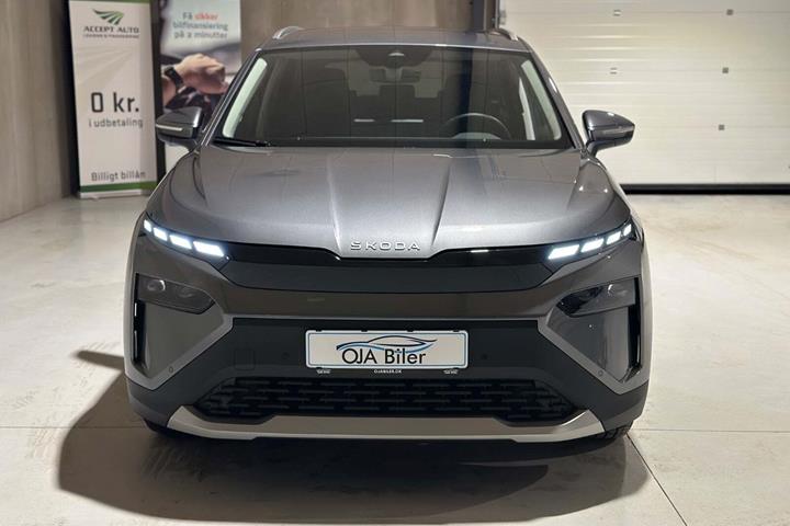 Grå Skoda Elroq fra 2025 set udefra