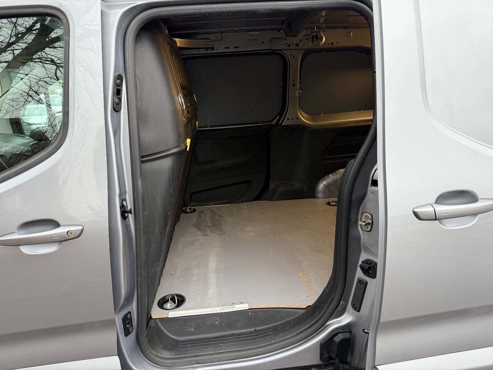 Peugeot Partner 1,5 BlueHDi 130 L2V2 Ultimate EAT8 Van