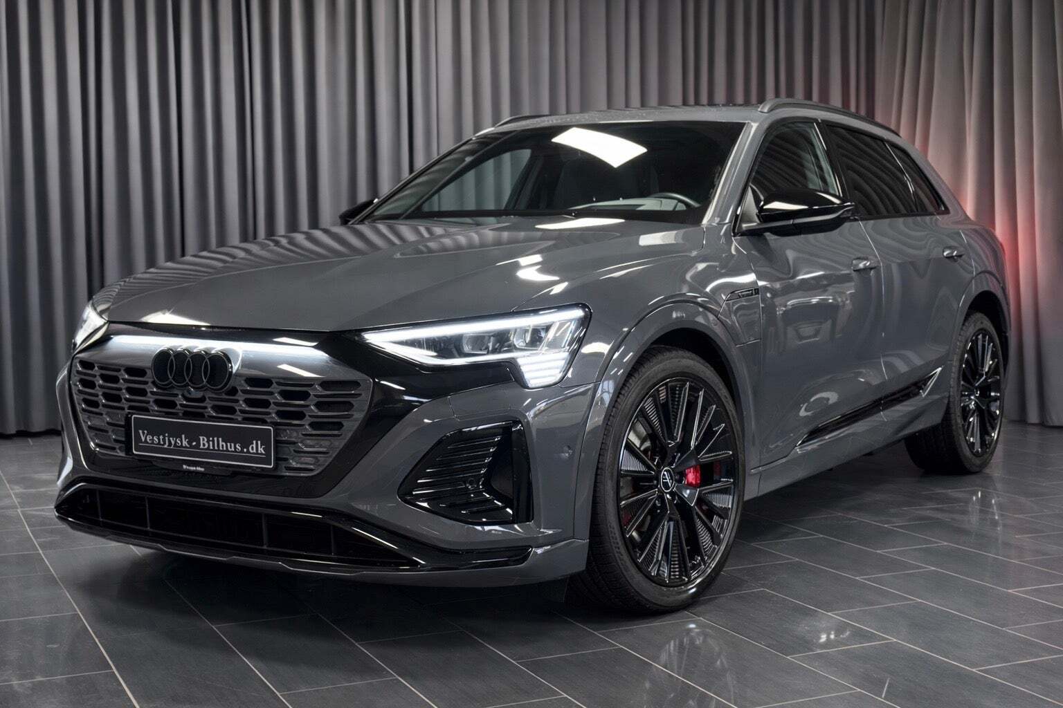 Audi Q8 e-tron 55 S-line quattro