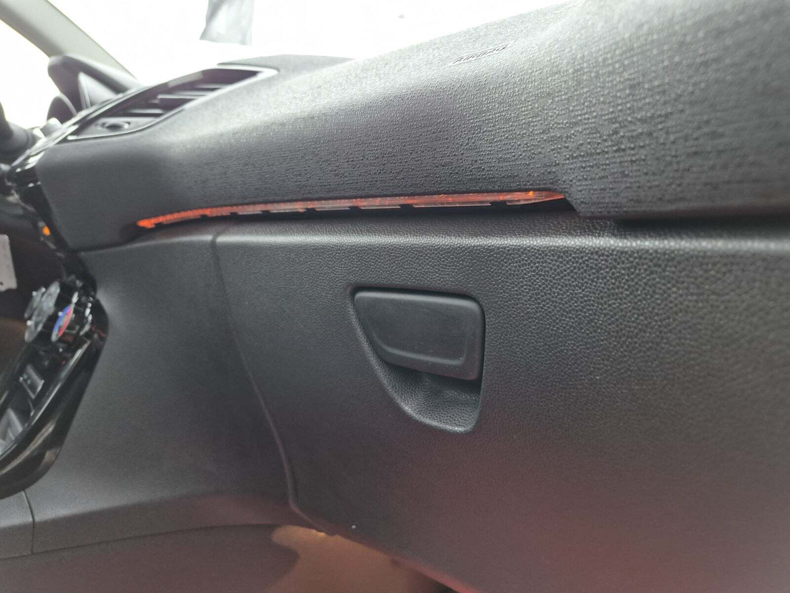 Blå Ford Fiesta fra 2016