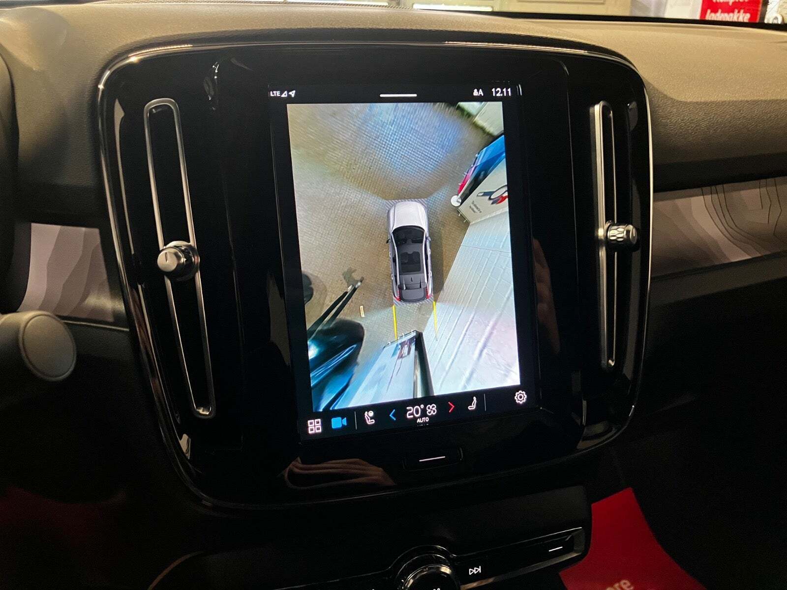 Grøn Volvo C40 fra 2023