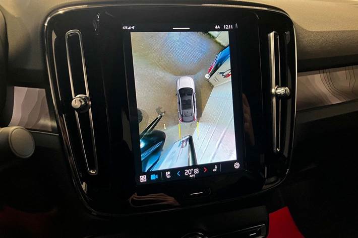 Grøn Volvo C40 fra 2023