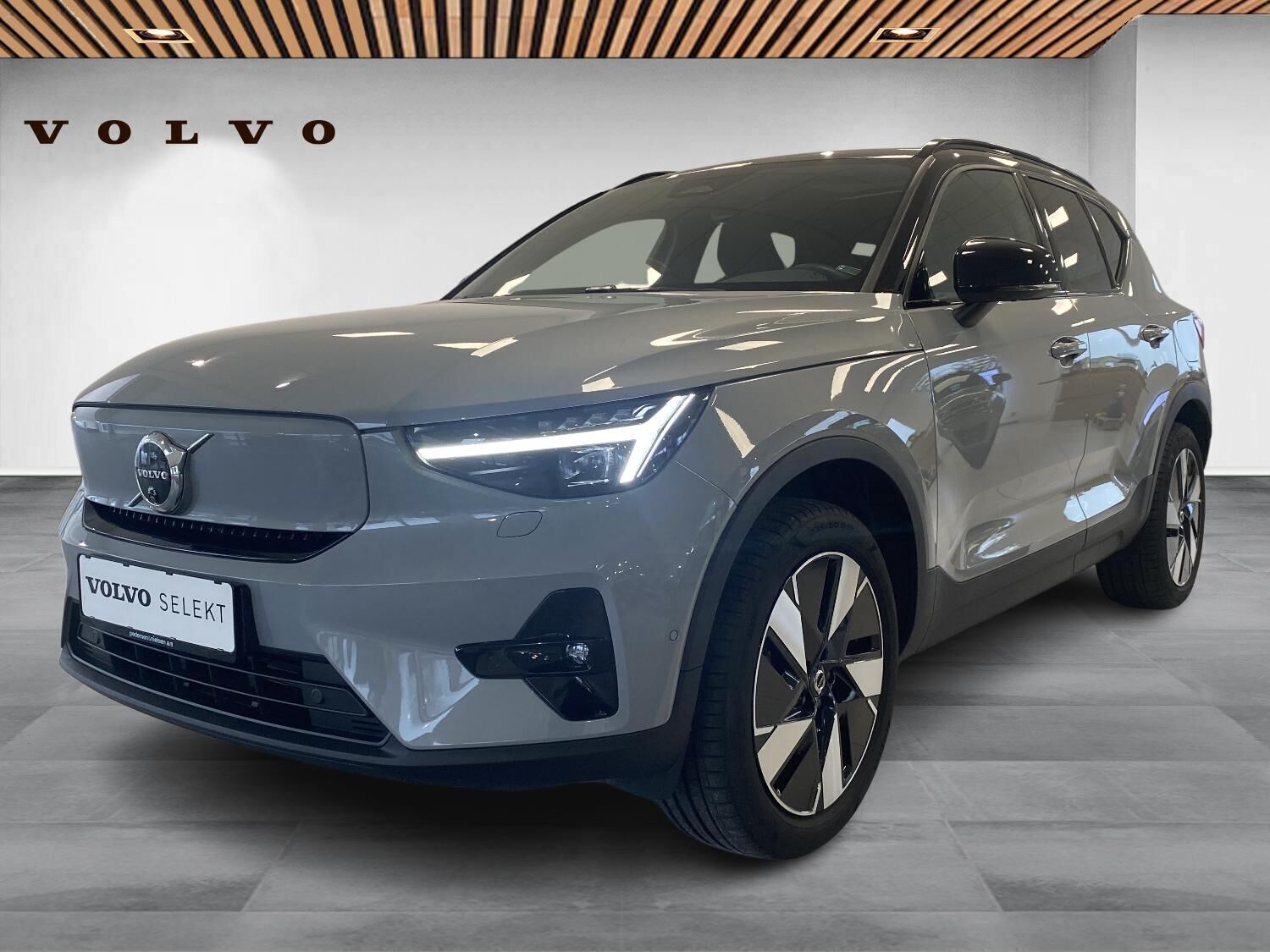 Volvo EX40 Single Motor Extended Range Ultra 252HK 5d Aut.