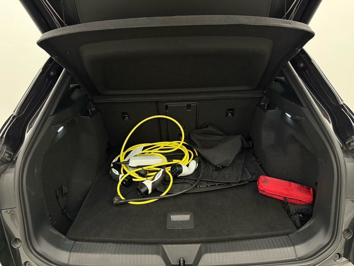 Grå VW ID.4 fra 2021