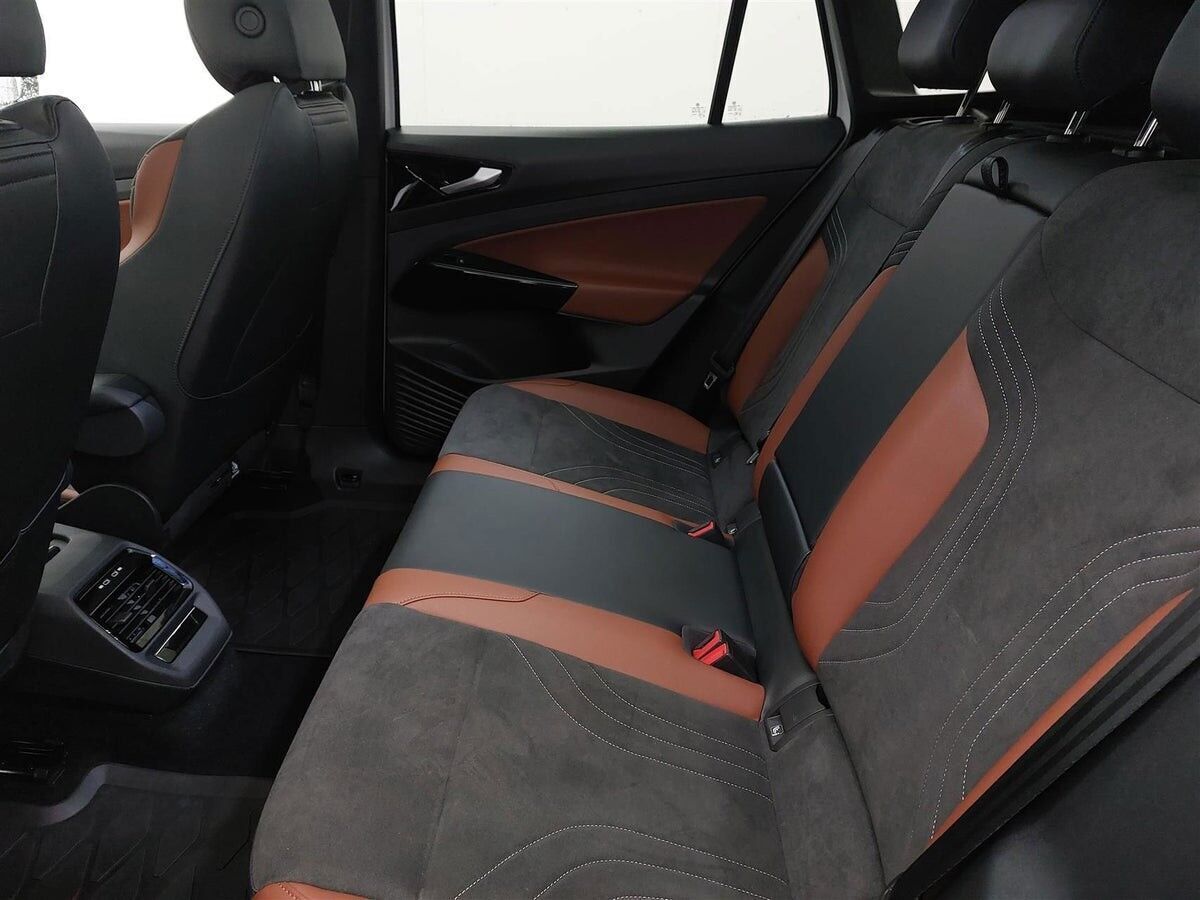 Hvid VW ID.4 fra 2021