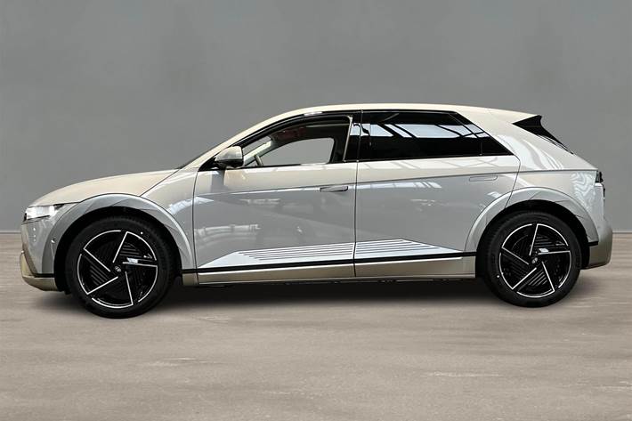 Grå Hyundai Ioniq 5 fra 2025