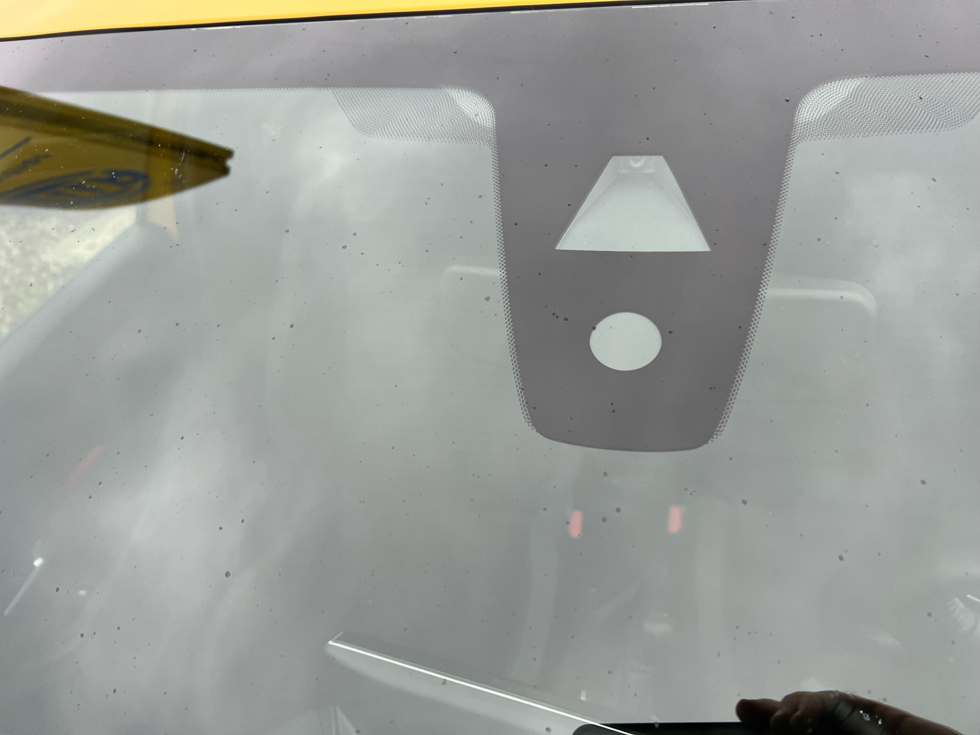 Gul Peugeot 208 fra 2021