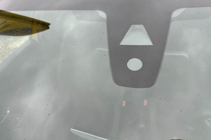 Gul Peugeot 208 fra 2021