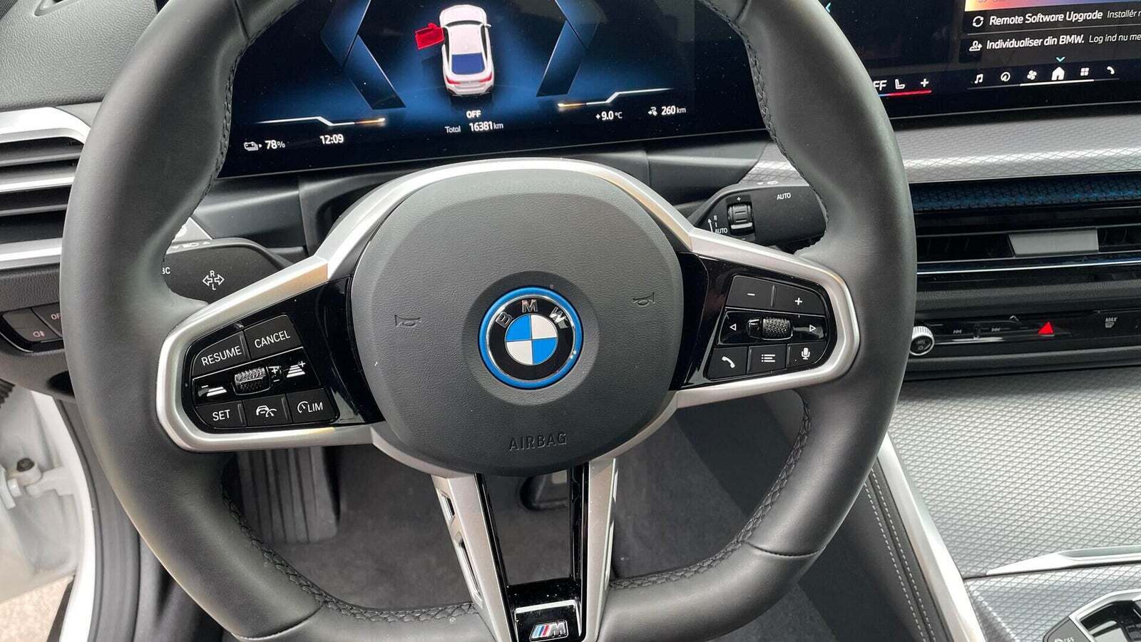 Hvid BMW i4 fra 2025