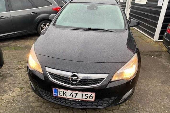 undefined Opel Astra fra 2011