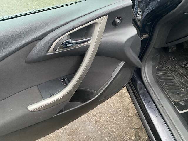 undefined Opel Astra fra 2011