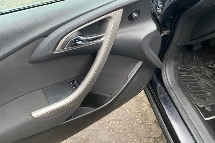 undefined Opel Astra fra 2011