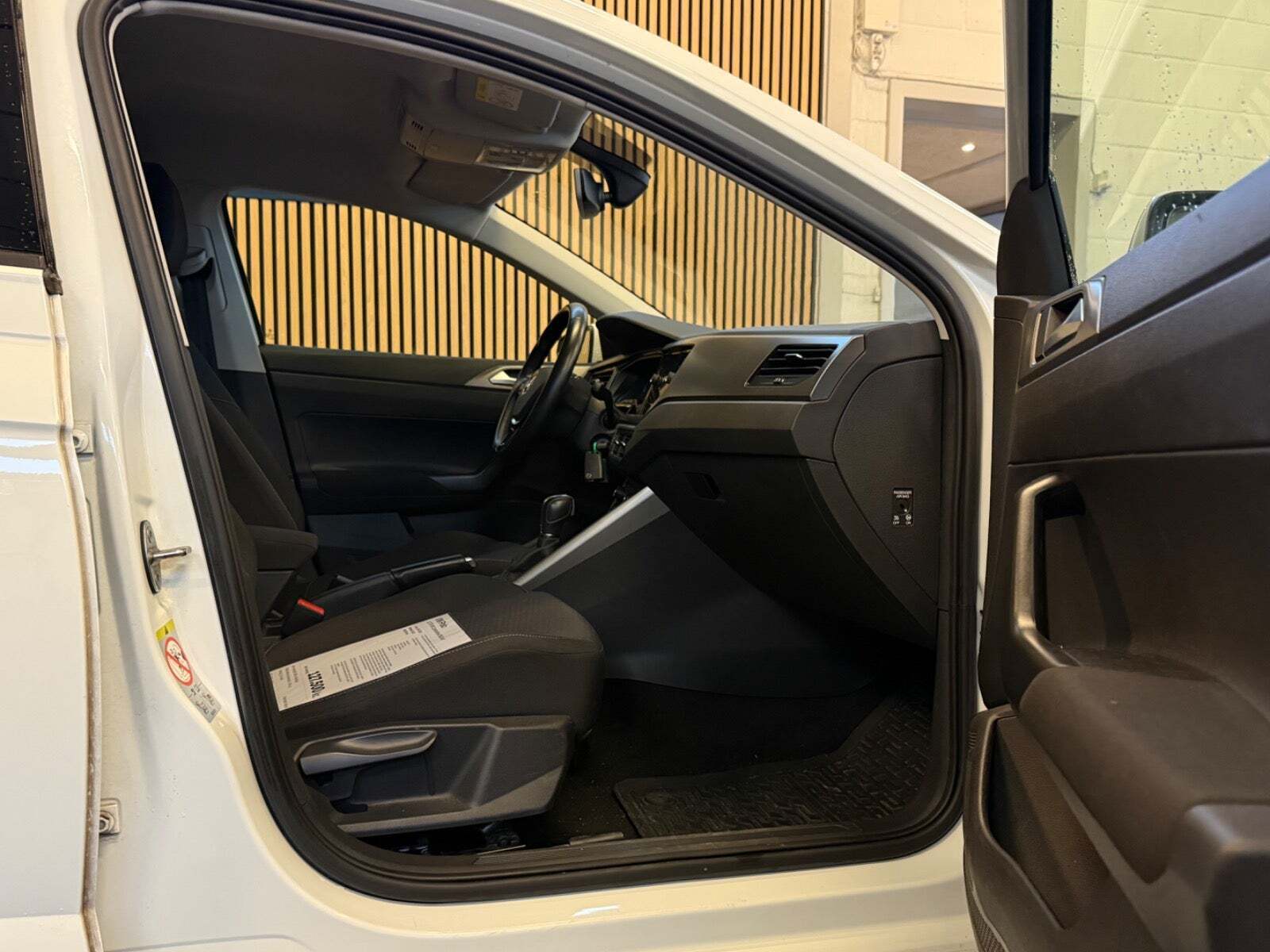 Hvid VW Polo fra 2019