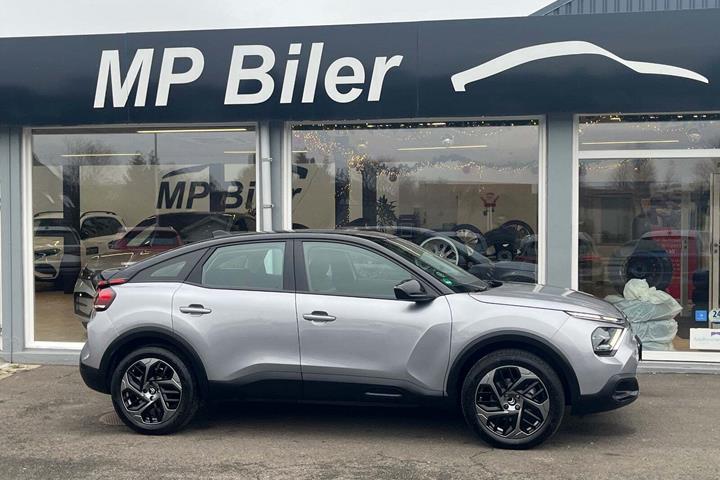 Grå Citroën C4 X fra 2024