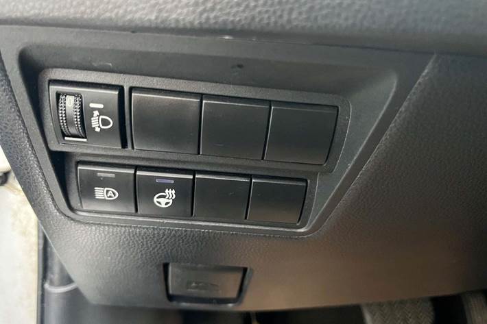 Sølv Toyota Yaris fra 2021