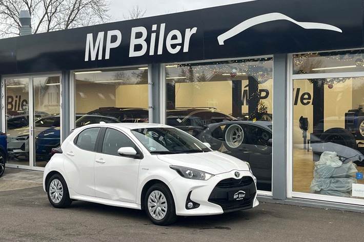 Hvid Toyota Yaris fra 2021