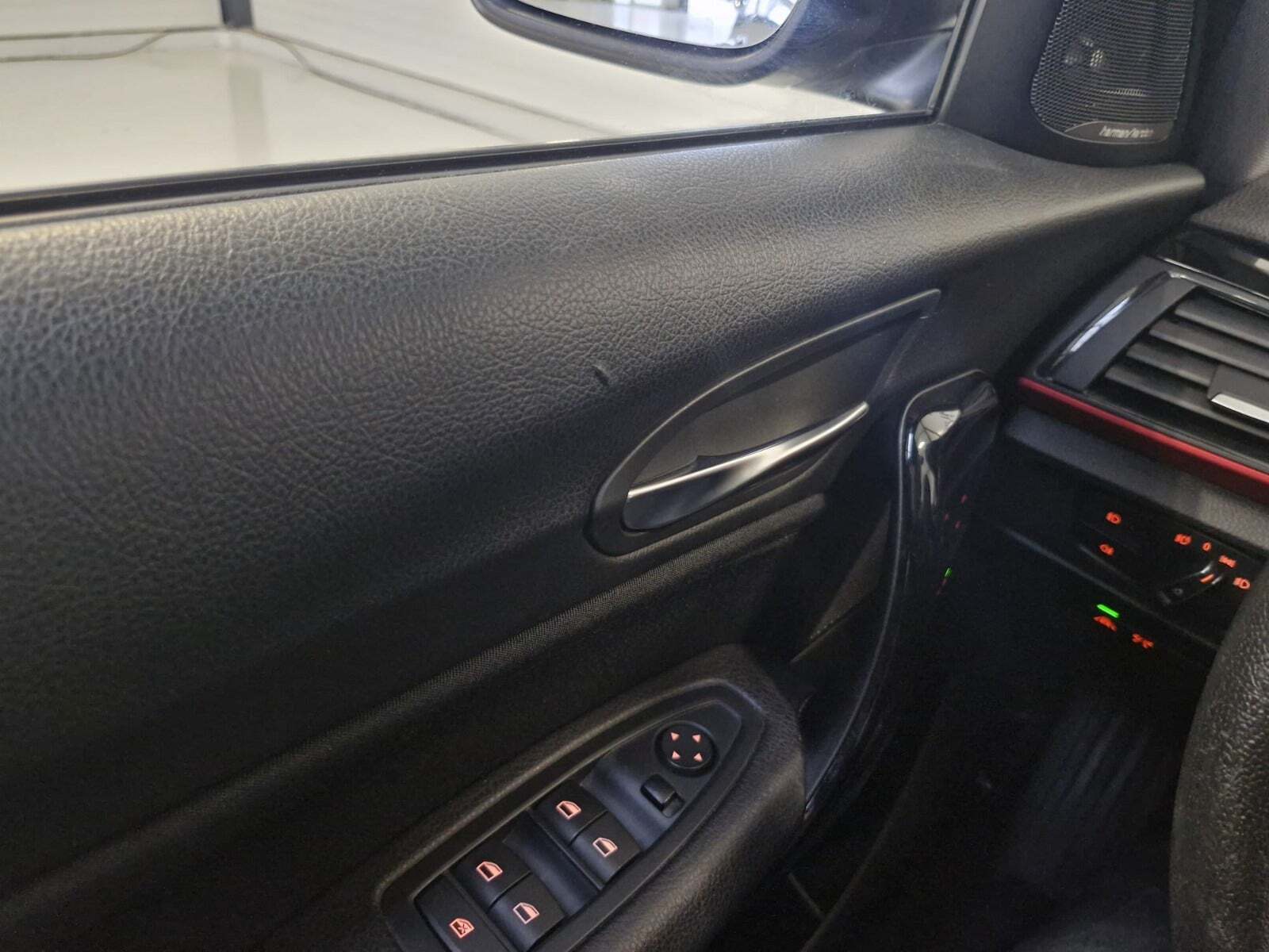 Sort BMW 120d fra 2016