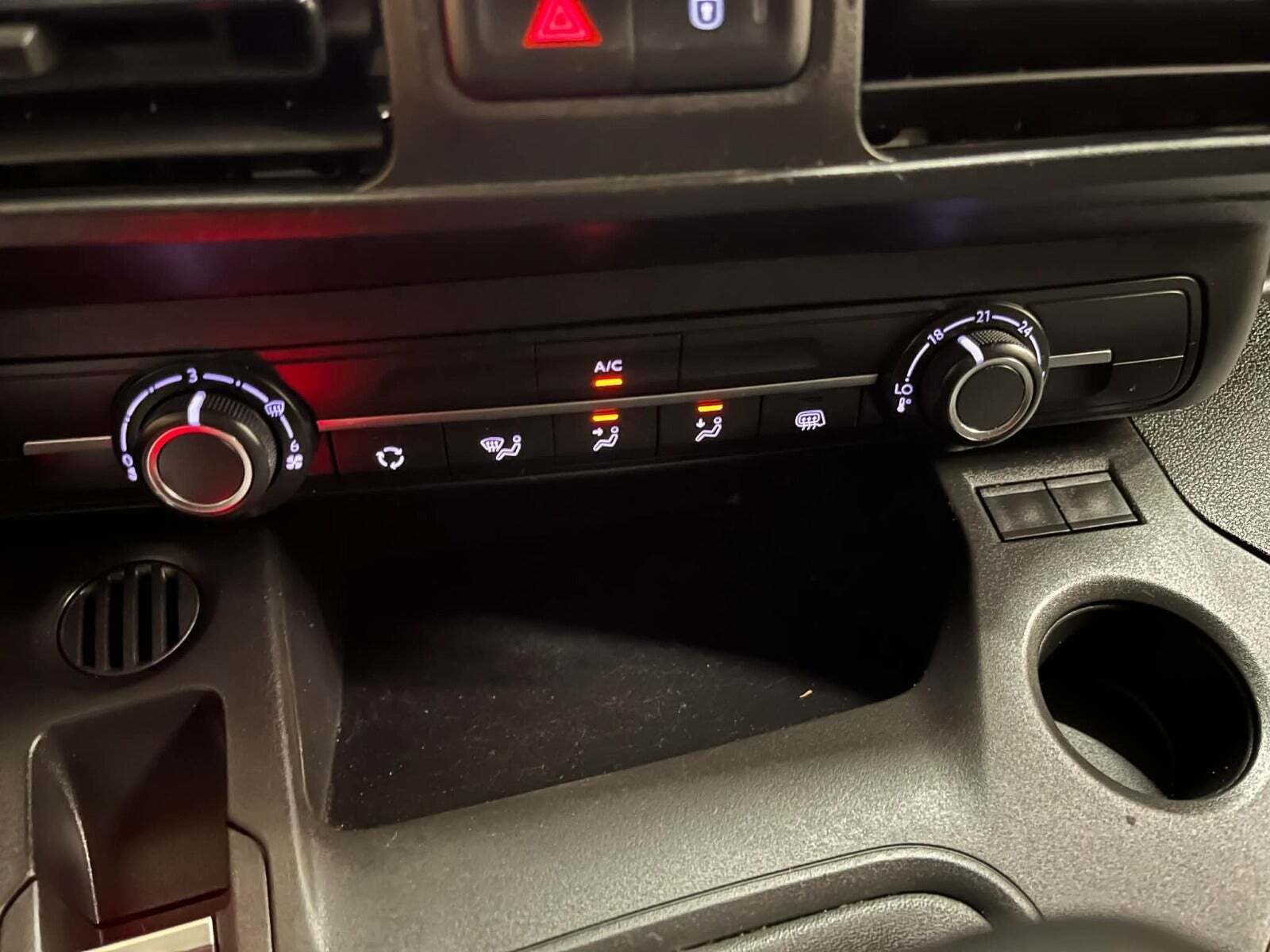 Hvid Opel Combo fra 2022