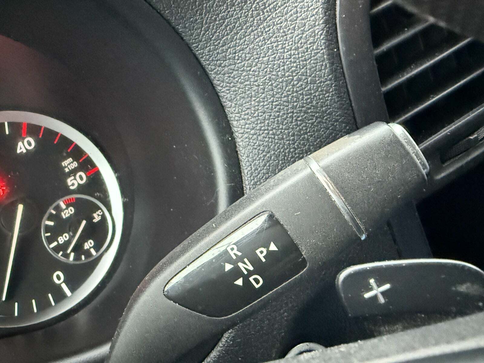 Hvid Mercedes Vito 114 fra 2019