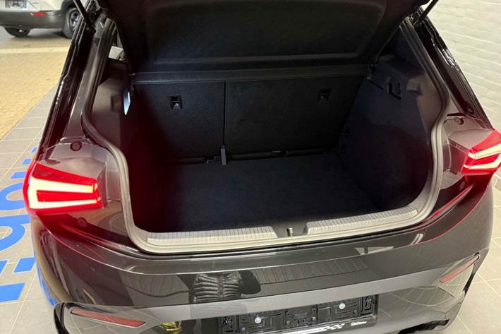 Sort Cupra Born fra 2025