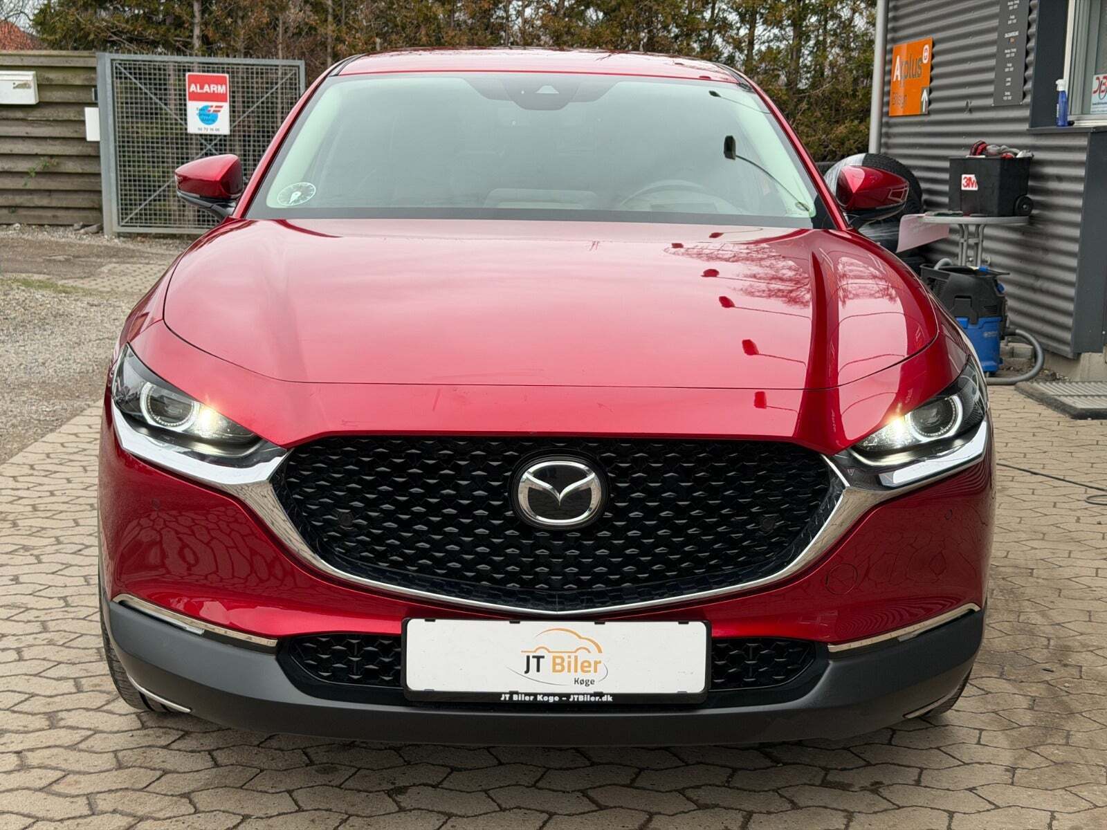 Grå Mazda CX-30 fra 2020