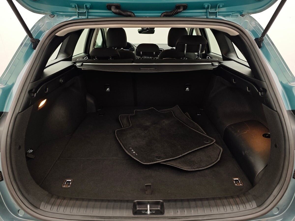 Grøn Kia Ceed fra 2023