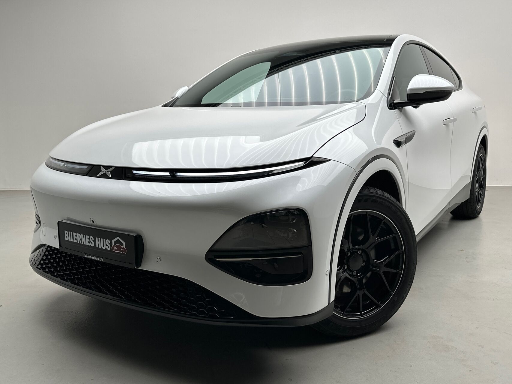 Hvid Xpeng G6 fra 2024