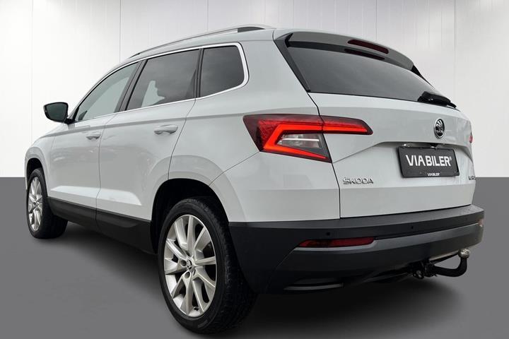 Hvid Skoda Karoq fra 2019