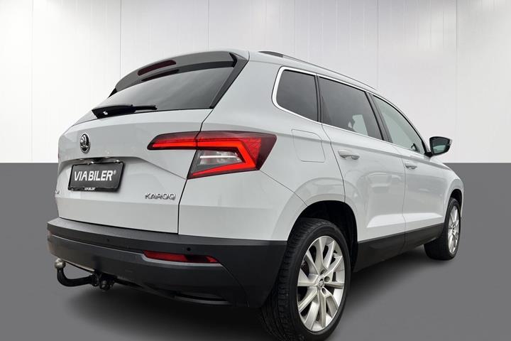 Hvid Skoda Karoq fra 2019