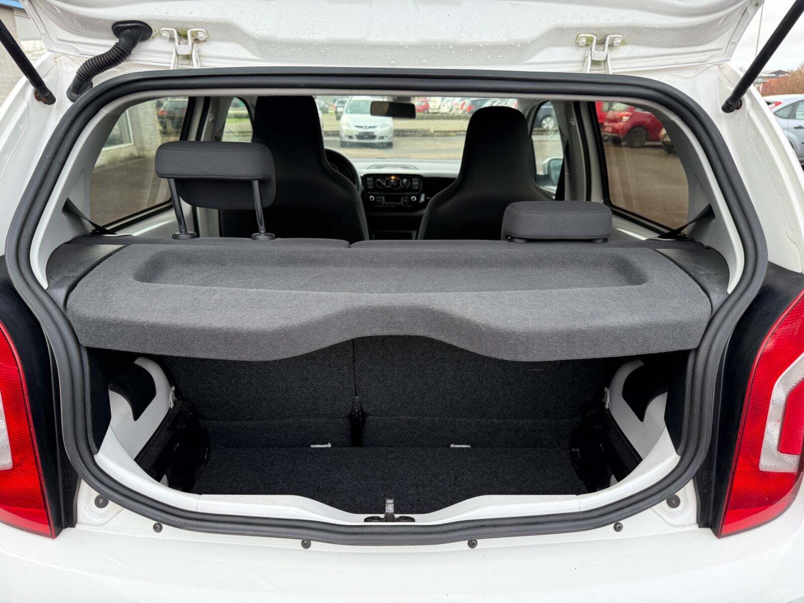 Hvid VW UP! fra 2013