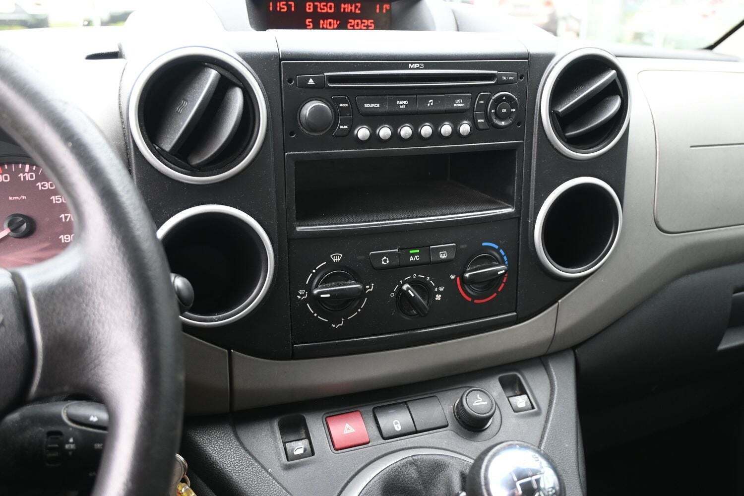 Rød Citroën Berlingo fra 2009