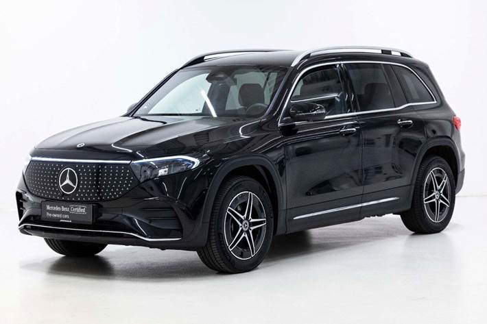 Sort Mercedes EQB250+ fra 2026 set udefra