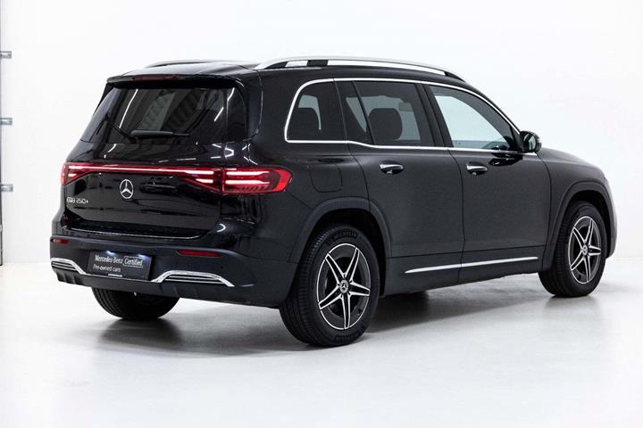 Sort Mercedes EQB250+ fra 2026