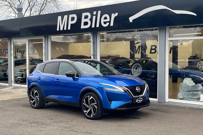 Blå Nissan Qashqai fra 2022