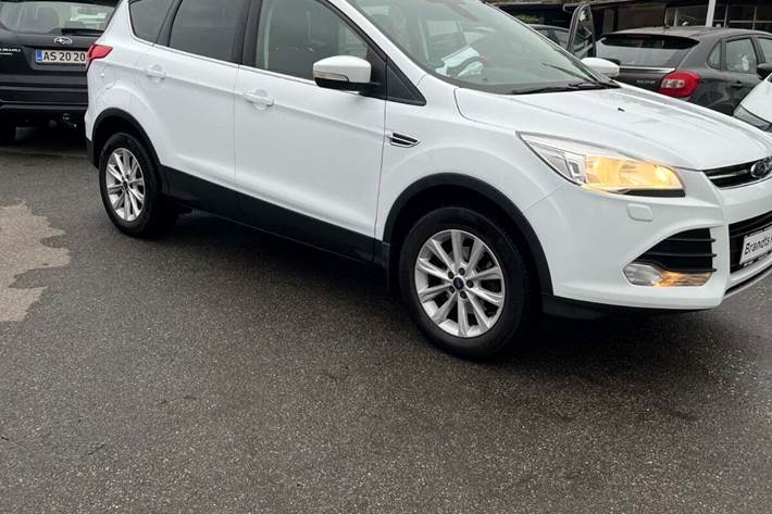 undefined Ford Kuga fra 2015