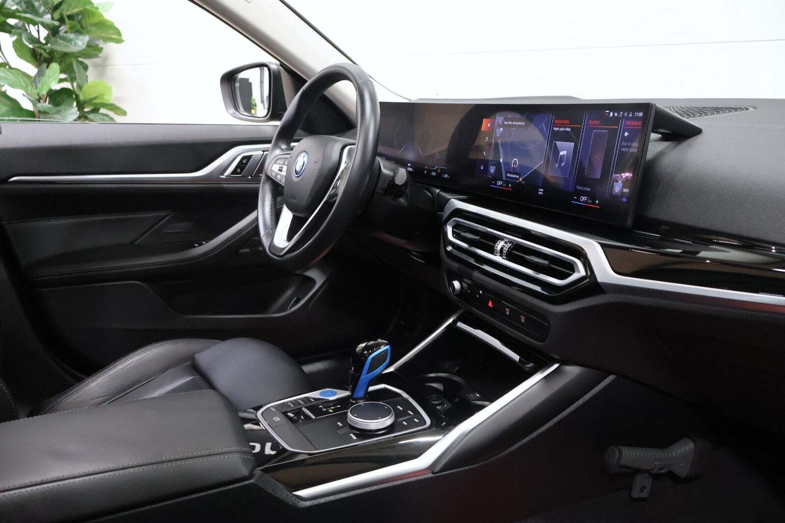 BMW i4 eDrive40 Charged