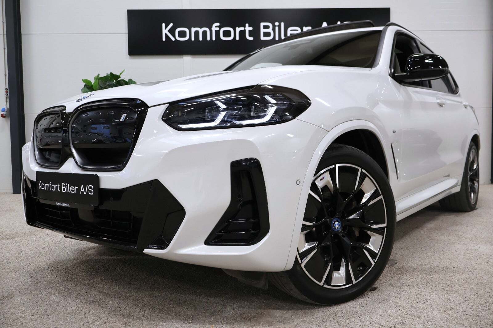 BMW iX3 Charged Plus M-Sport
