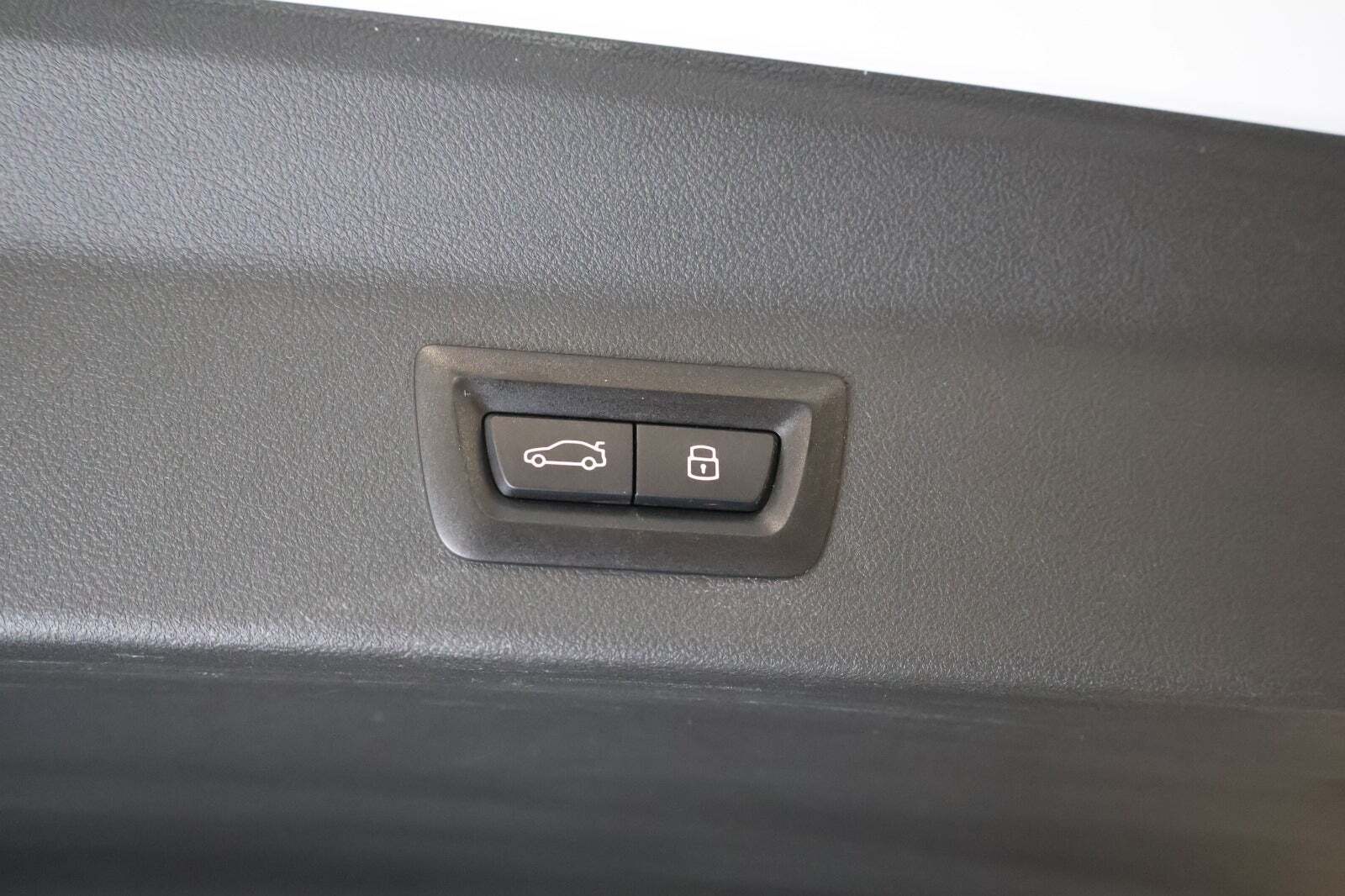 Hvid BMW iX3 fra 2023