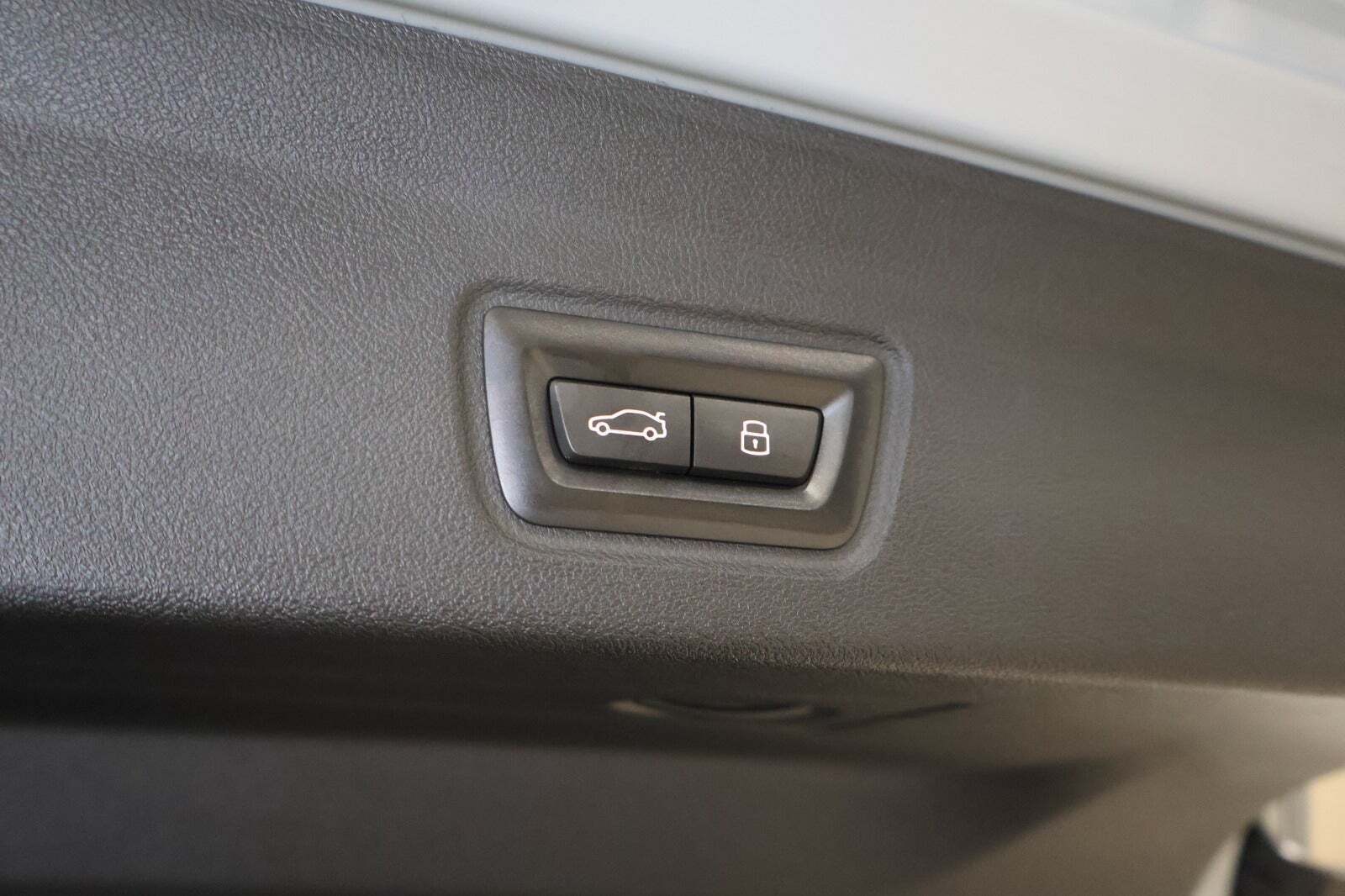 Grå BMW i4 fra 2024