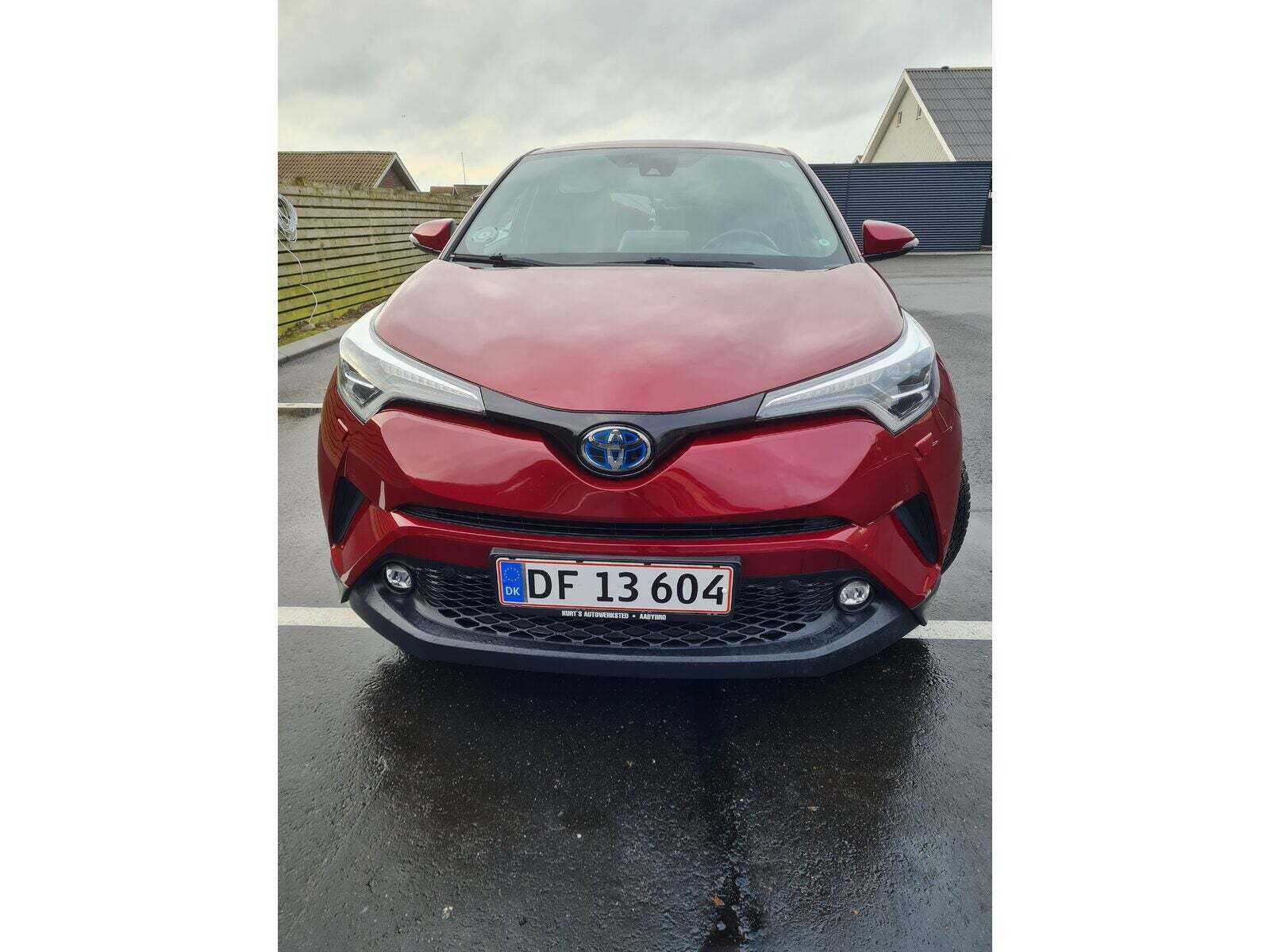 Toyota C-HR 1,8 Hybrid C-ENTER CVT