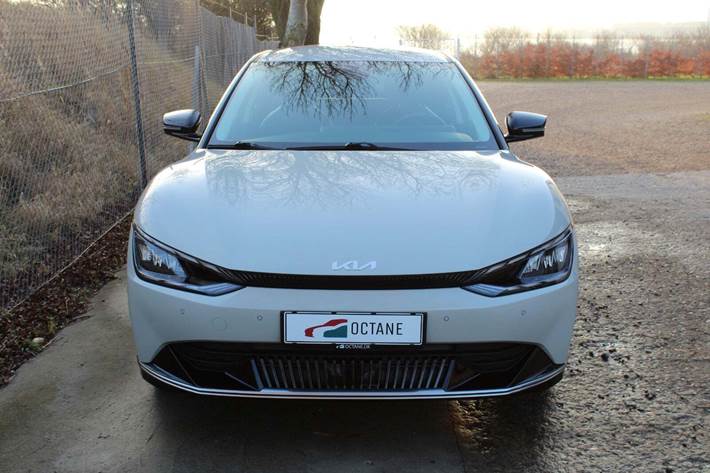 Hvid Kia EV6 fra 2021