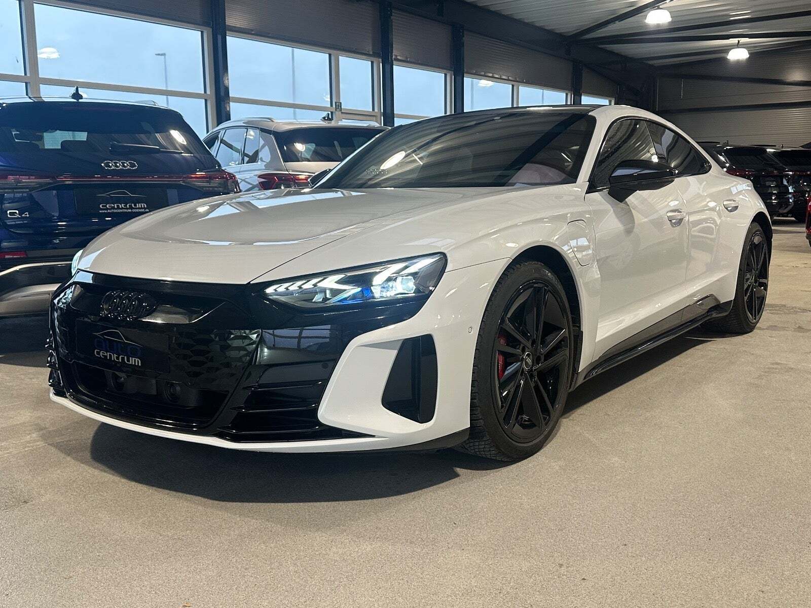 Hvid Audi RS e-tron GT fra 2022