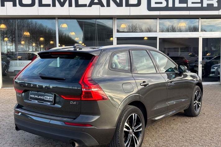 Grå Volvo XC60 fra 2018