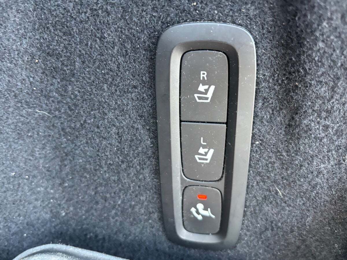 Grå Volvo XC60 fra 2018