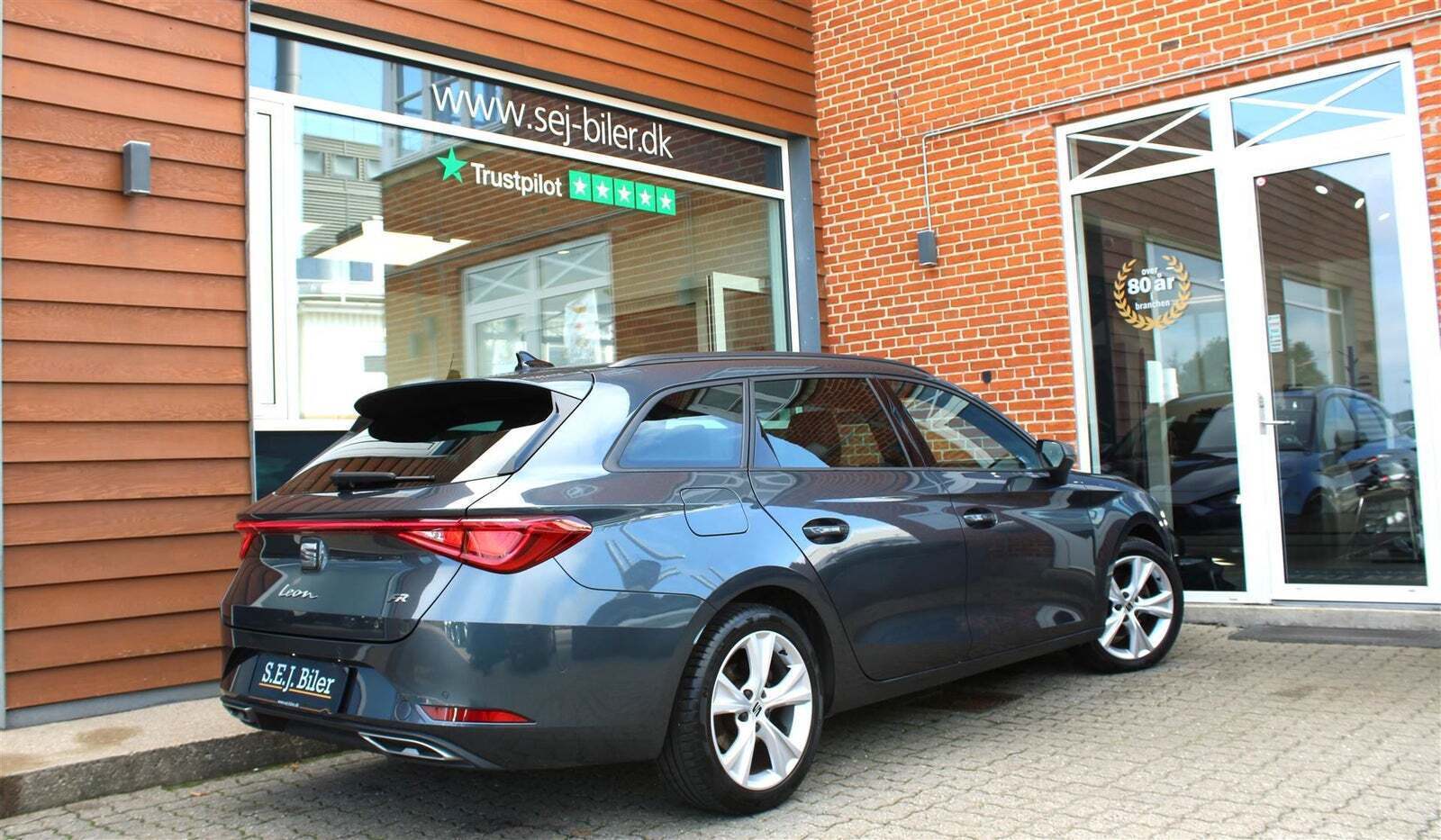 Grå Seat Leon fra 2022