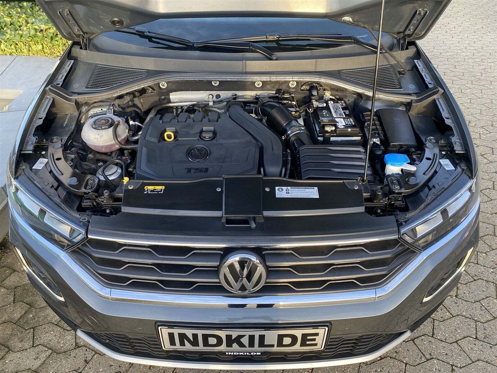 Grå VW T-Roc fra 2019