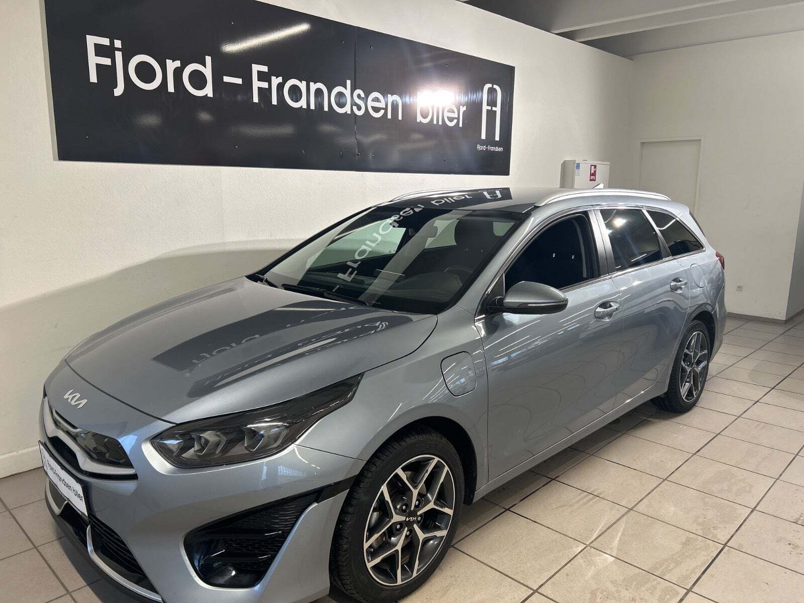 Kia Ceed 1,6 PHEV Prestige SW DCT