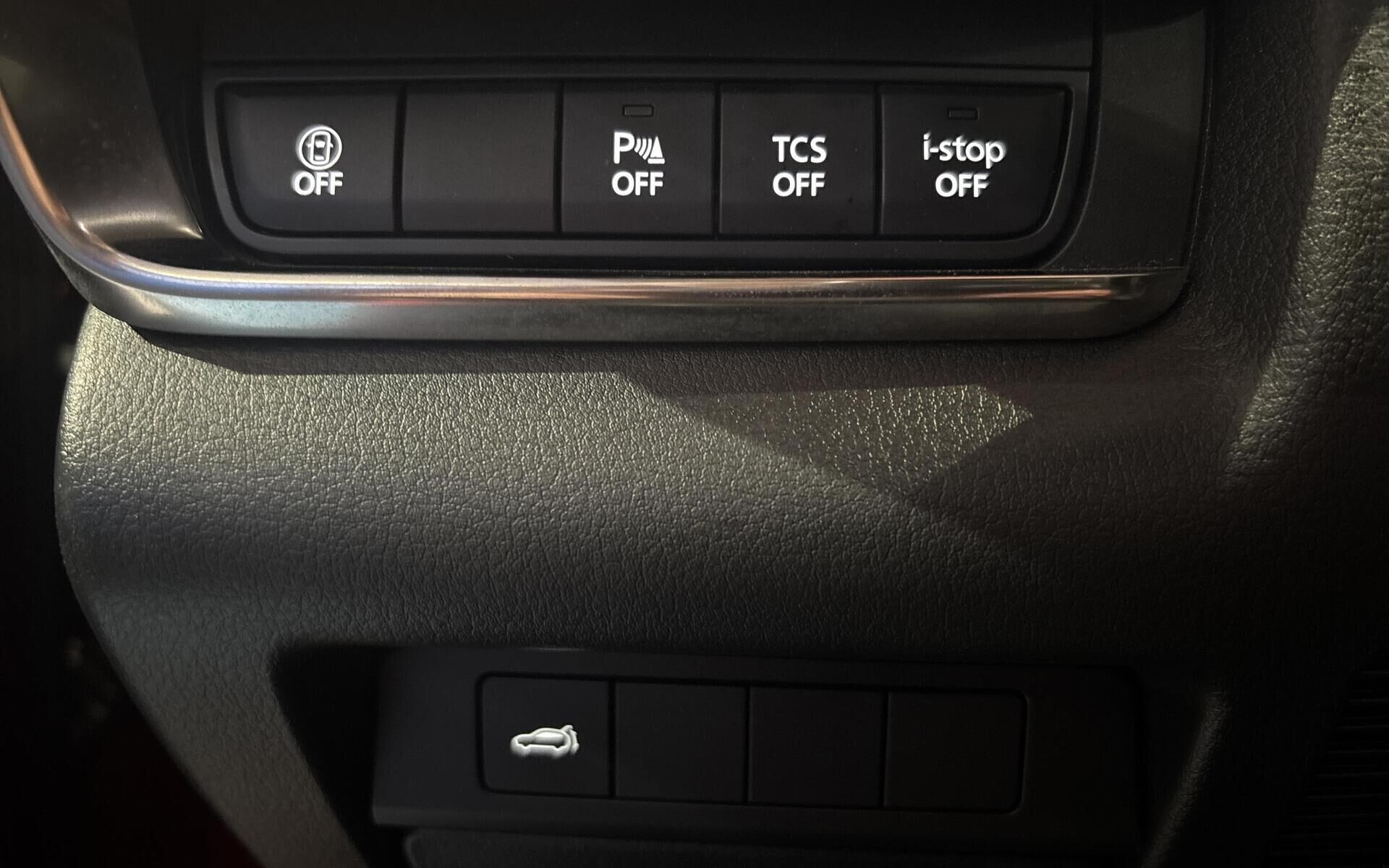 Rød Mazda CX-30 fra 2022