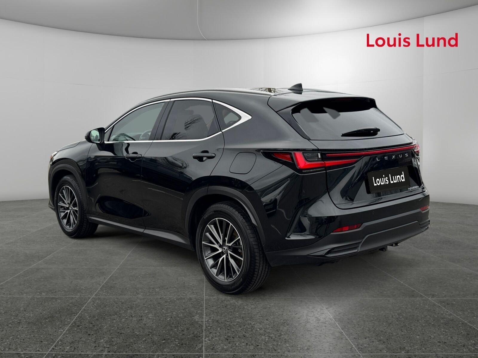 Lexus NX 2,5 450h+ Plugin-hybrid Business Plus 4WD 309HK 5d Trinl. Gear