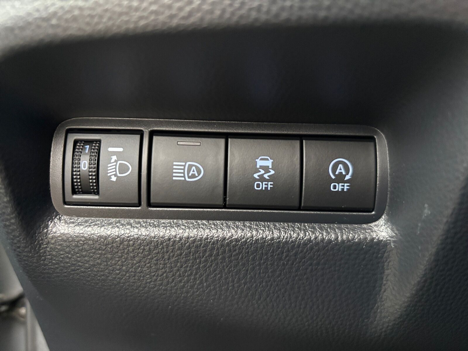 Sølv Toyota Aygo X fra 2023